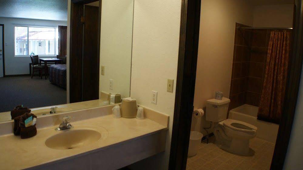 Adventure Inn Moab Bagian luar foto